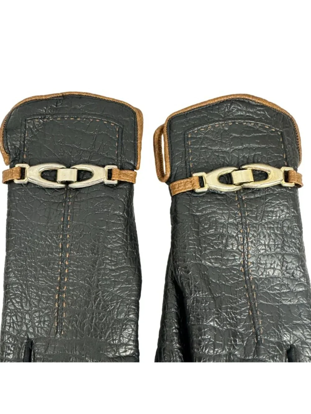 Aris Snuggler Womens Black Gloves Size R Faux Leather Lined Chain Accent Warm